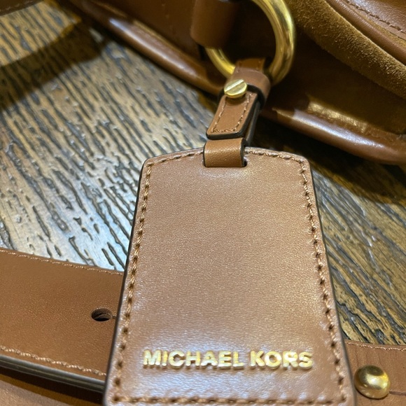 Brand new cross body brown suede Michael Kors bag - Picture 2 of 3